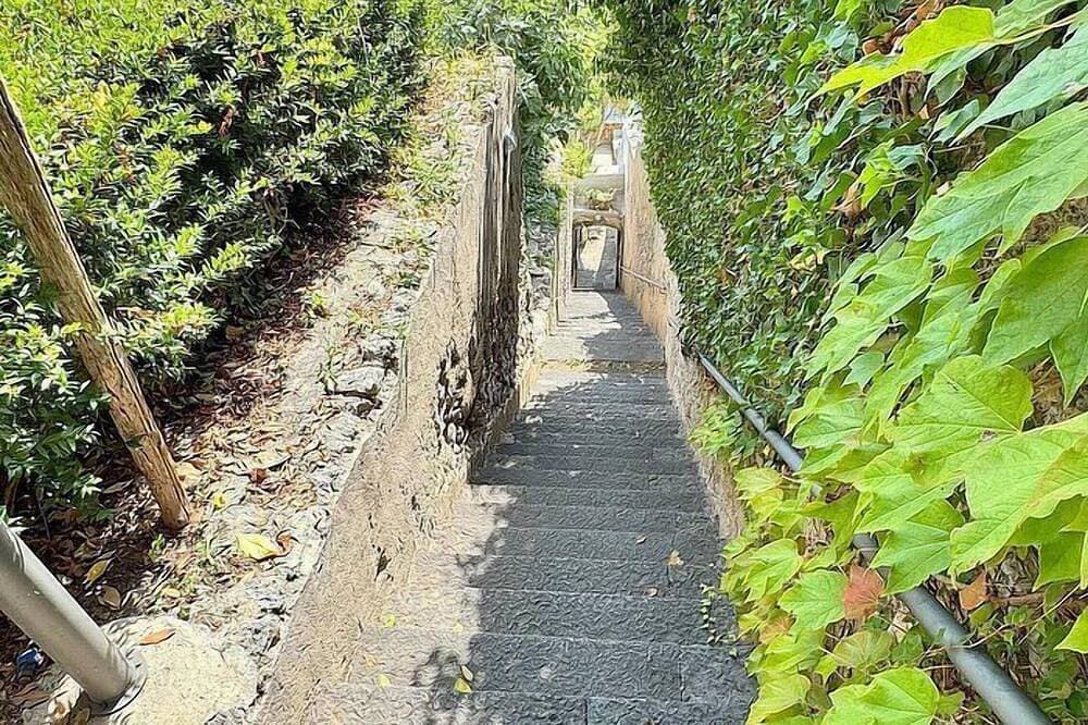 Foto 13 von 30: Villa Elidea E: A welcoming two-story cottage which faces the sun and the sea, with Free Wi-Fi.