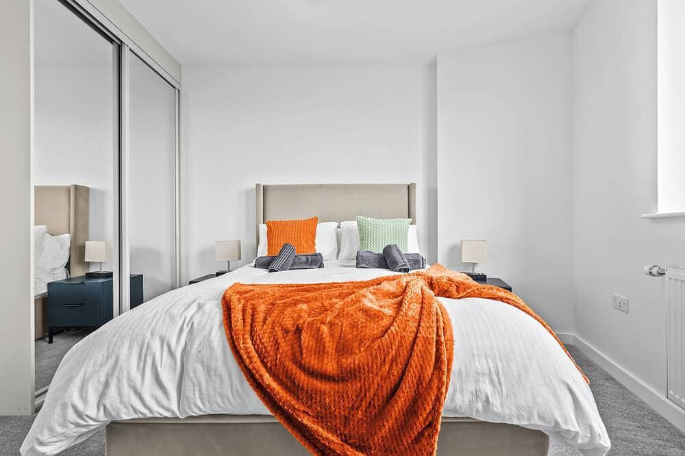 Foto 7 von 23: 2Br Modern Apartment | 12 Mins to Heathrow