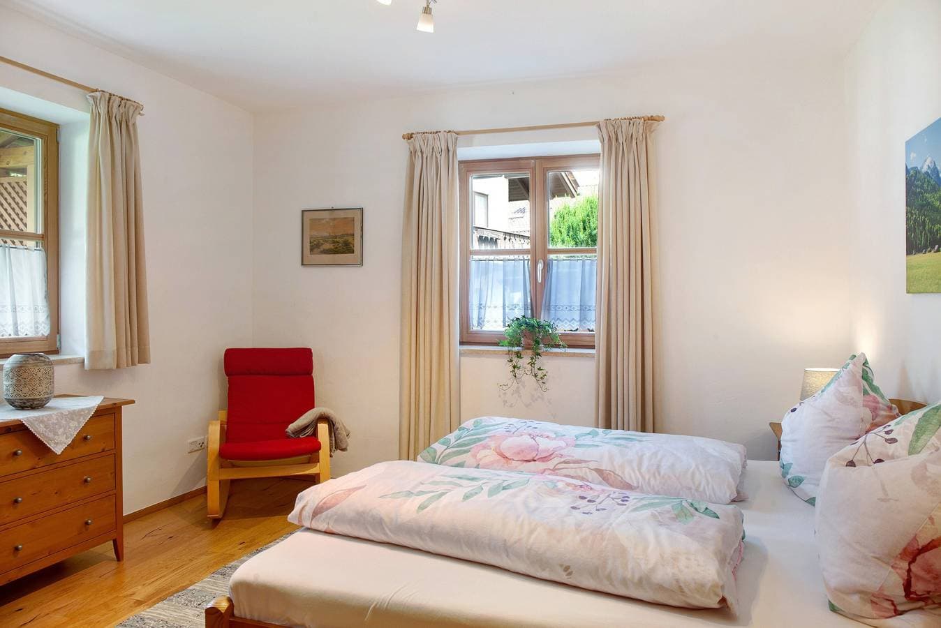 Foto 10 von 28: Ferienwohnung Zugspitzblick mit Bergblick, Garten und WLAN
