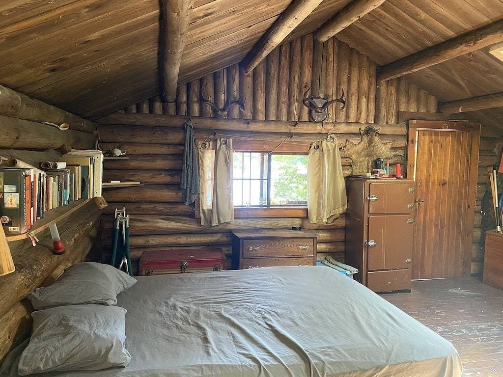 Foto 5 von 25: Gehen Sie zu dieser einsamen Hütte am See in Downeast Maine
