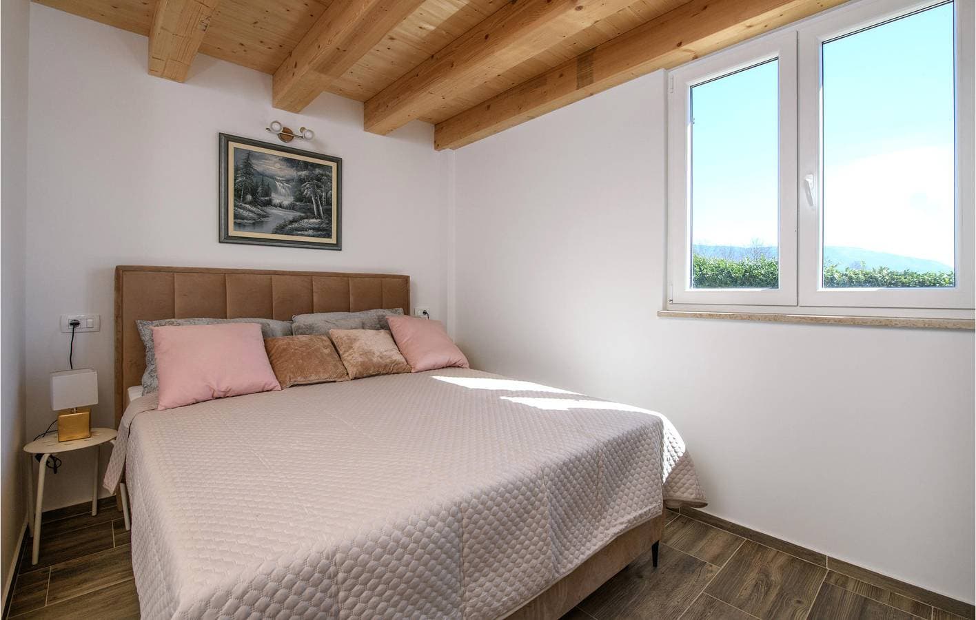 Foto 9 von 31: Charmante Ferienwohnung mit Pool und Terrasse, 2,5 km vom Fluss Raša entfernt