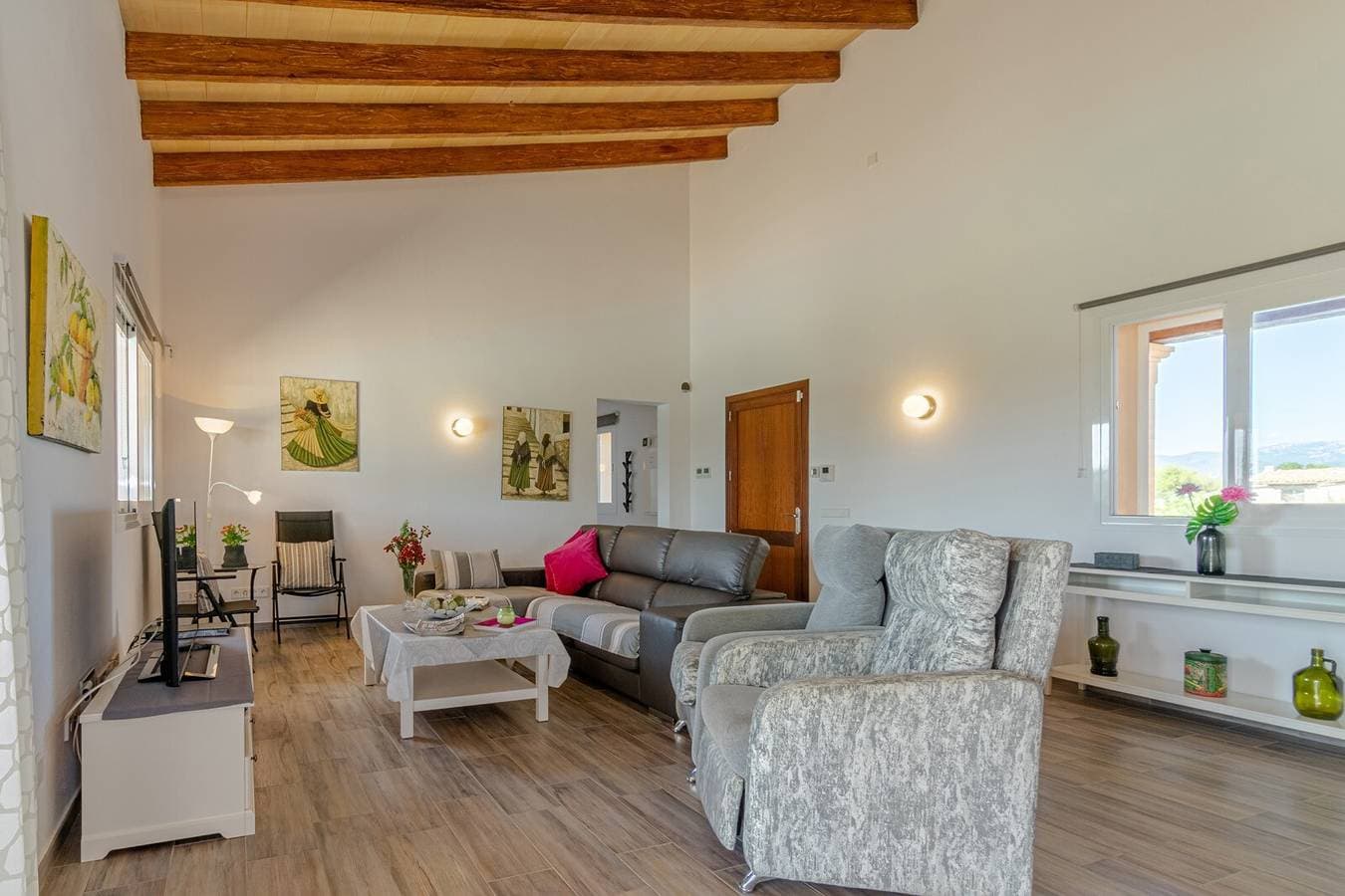 Foto 5 von 34: Ferienhaus 'Vanessa' mit Bergblick, privatem Pool und Klimaanlage