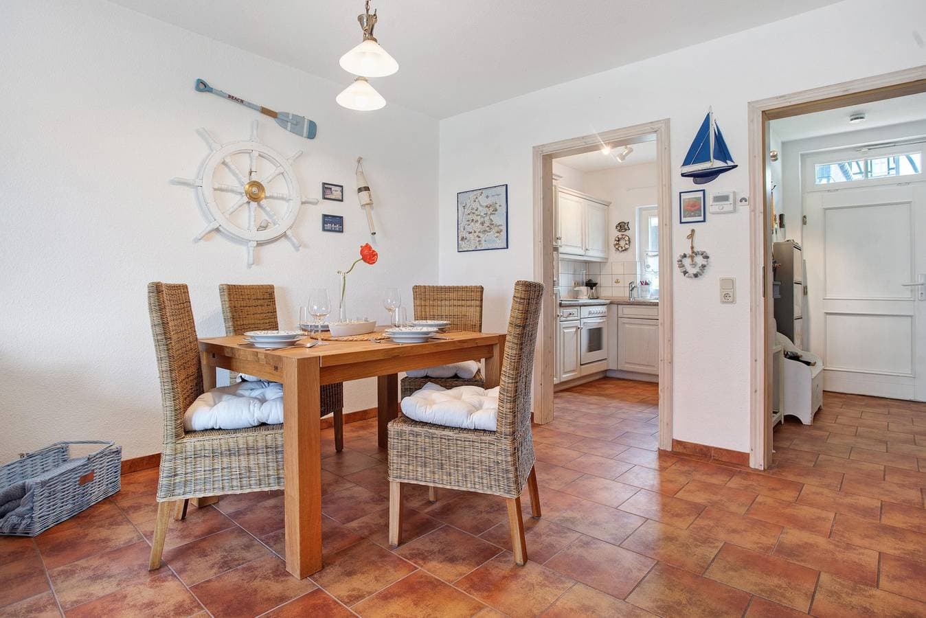 Foto 7 von 25: Ferienwohnung 'Fewo Yachthafenblick Nr 5' mit Meerblick, privater Terrasse und WLAN