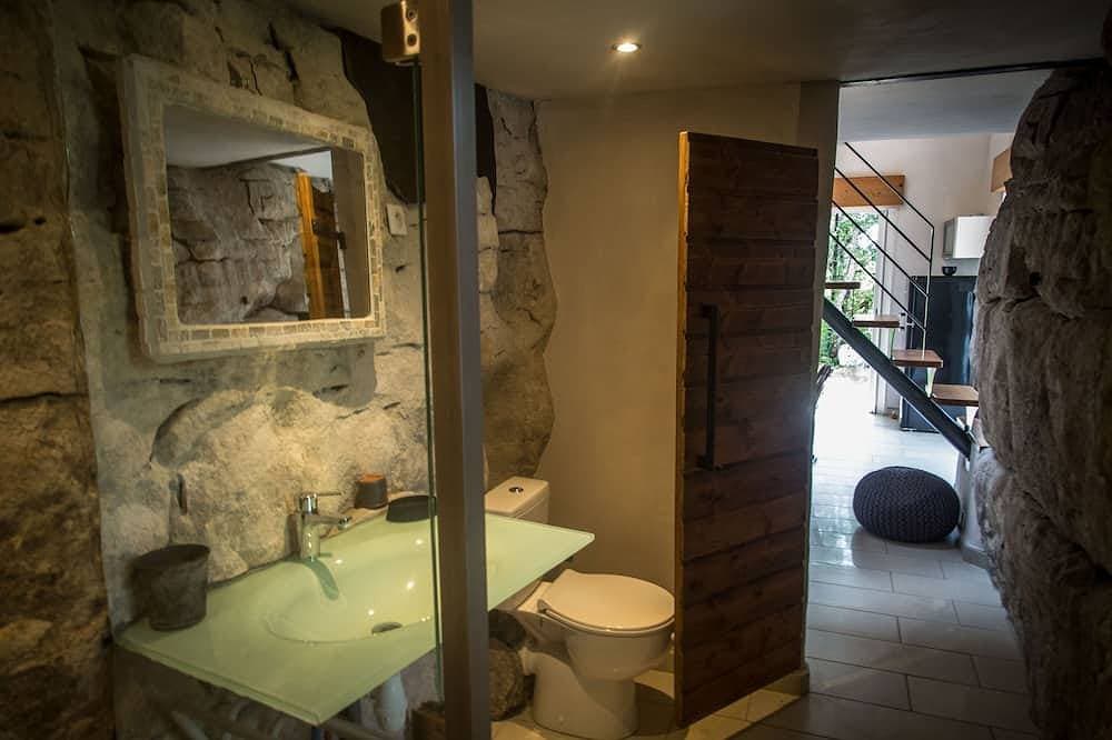 Foto 3 von 13: Unusual accomodation - Cave & pool (2 to 5 p.)