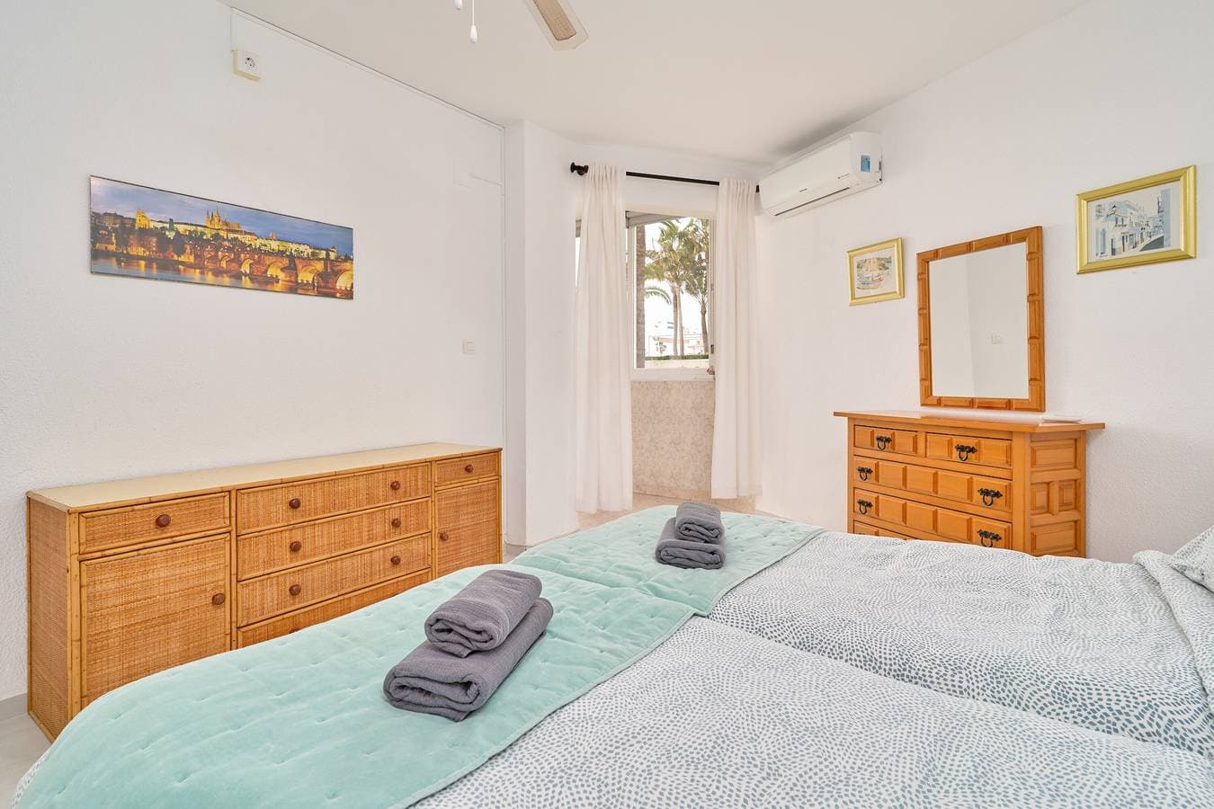 Foto 11 von 30: Große 1-Bett Ferienwohnung mit gemeinschaftlich genutztem Pool, Garten, Klimaanlage und WLAN