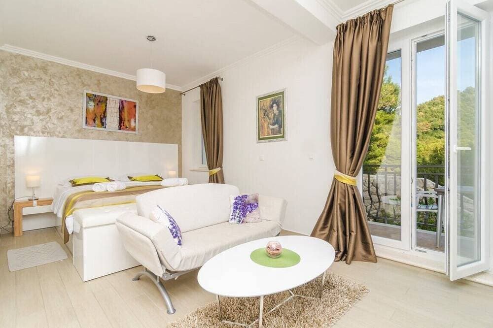 Superior-Studio, Balkon, Meerblick – Gartengeheimnis 1