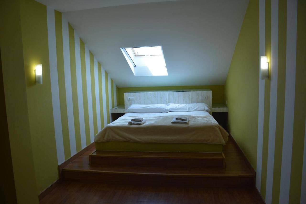 Foto 6 von 14: Two-Bedroom Apartment