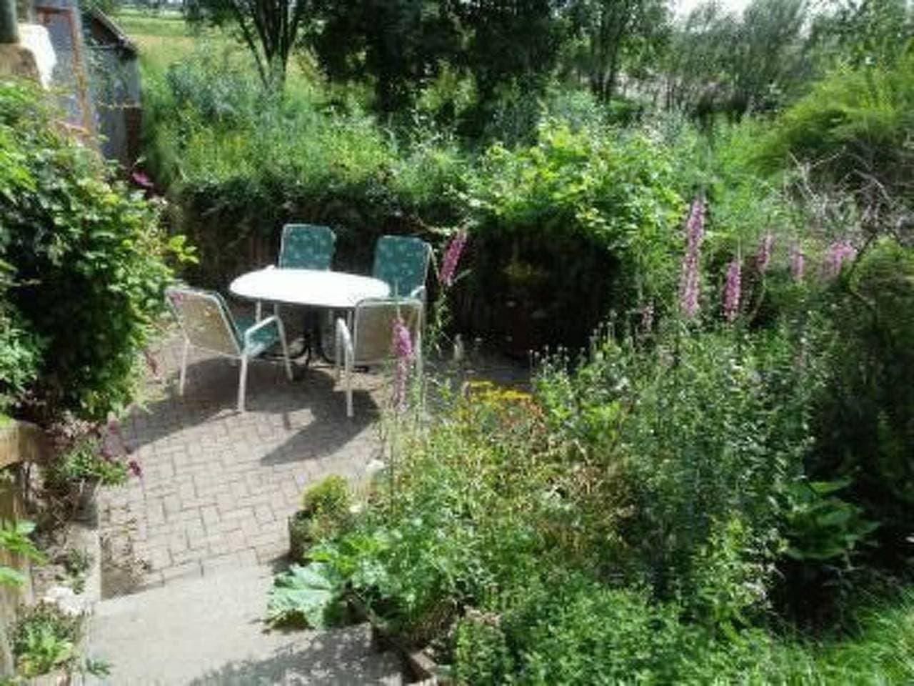 Foto 10 von 19: Charmantes Apartment mit Balkon, Parkplatz und WiFi in bester Lage