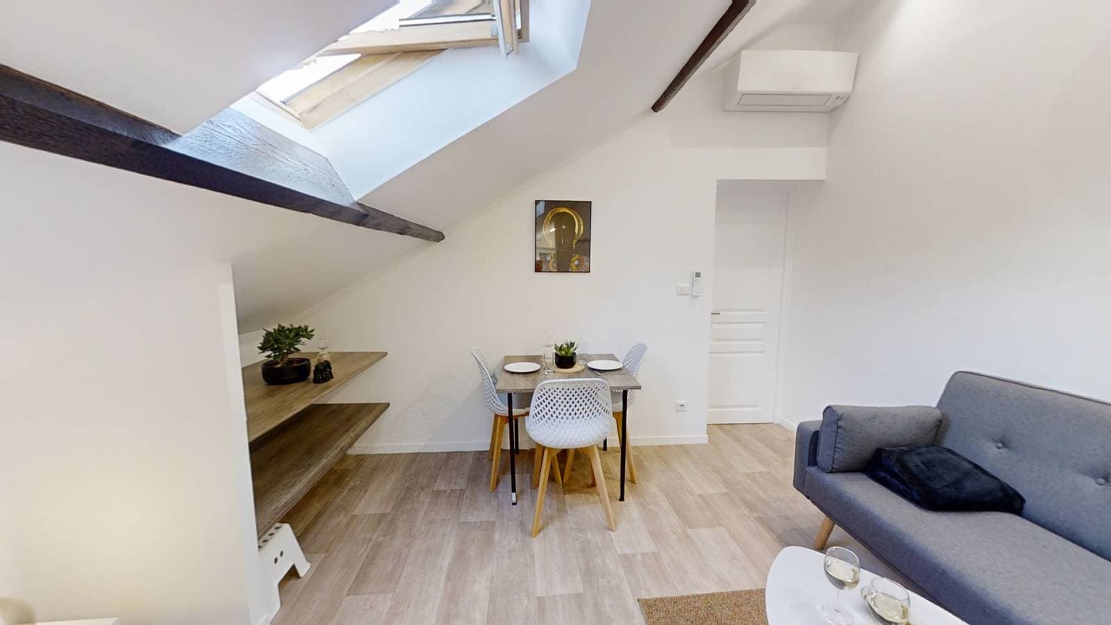Foto 10 von 33: Appartement 'Isolé Calme Bord De Seine Jardin' mit Balkon und WLAN