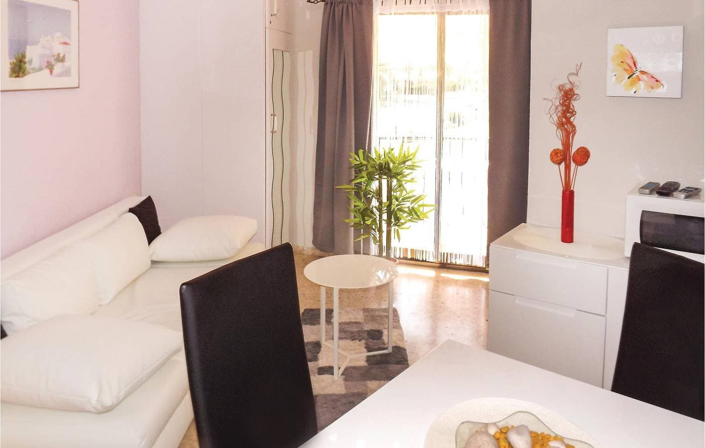 Foto 4 von 11: Rückzugsort am Strand: WiFi, AC, Pool, Terrasse