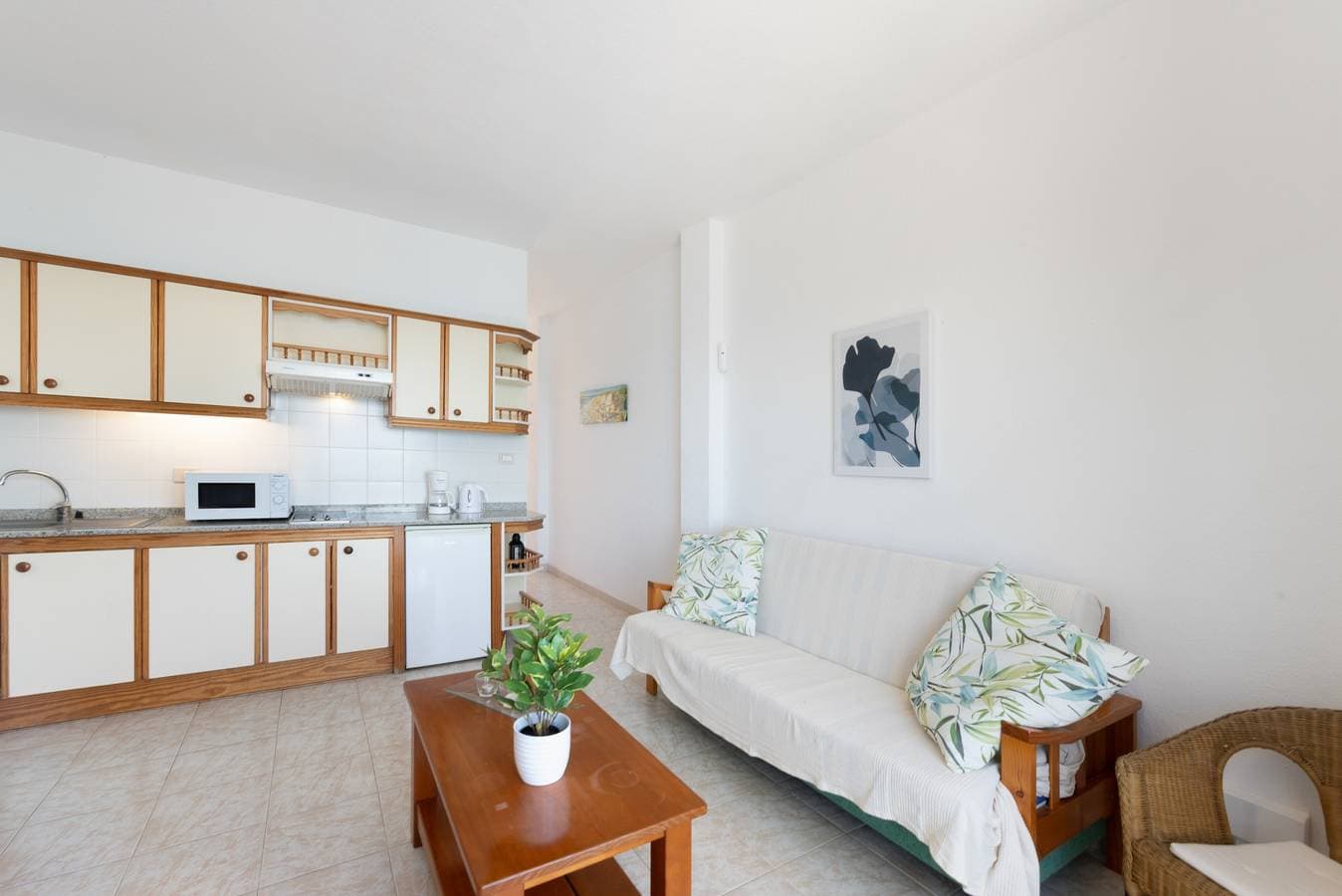 Foto 11 von 28: Apartment 'La Bayana - 4' mit Meerblick, Gemeinschaftspool und WLAN