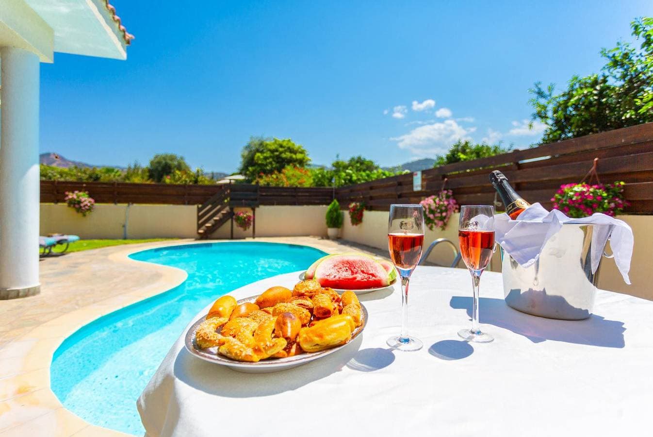 Foto 8 von 50: Villa für 7 Personen mit Terrasse