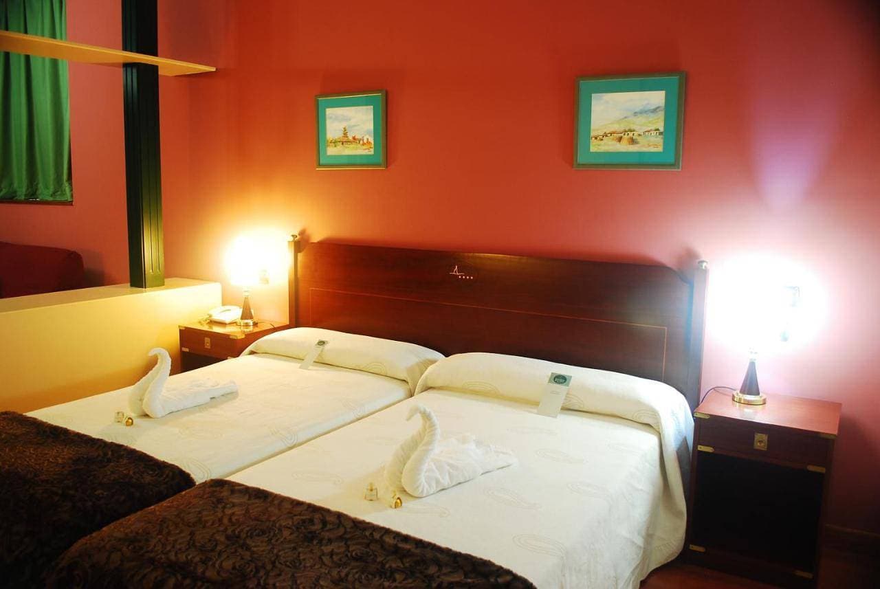 Foto 10 von 10: Double or Twin Room