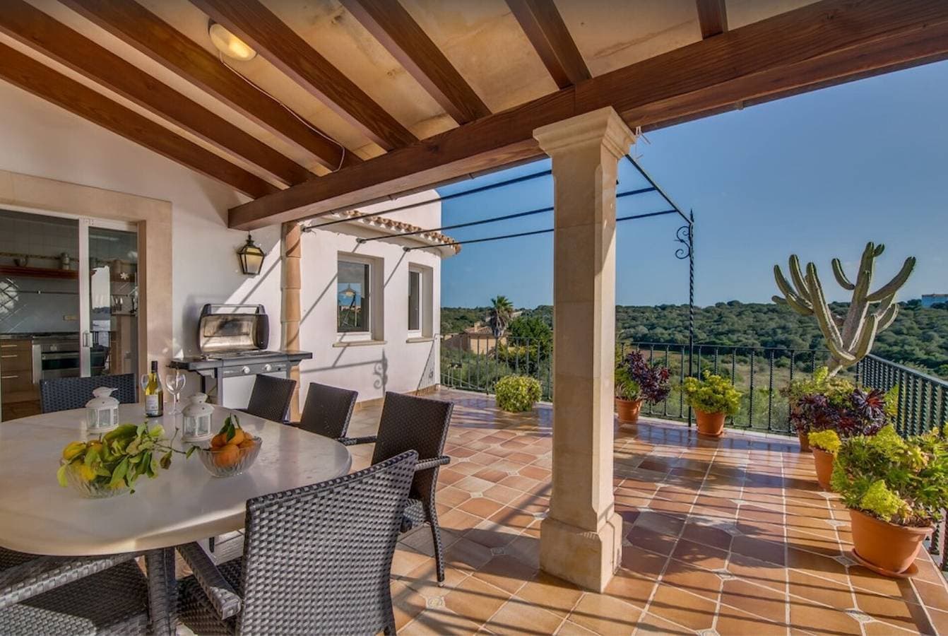 Foto 5 von 33: "Algueret" in Meeresnähe mit Meerblick, Pool, WLAN, Klimaanlage, Terrasse und Garten; Parkplatz