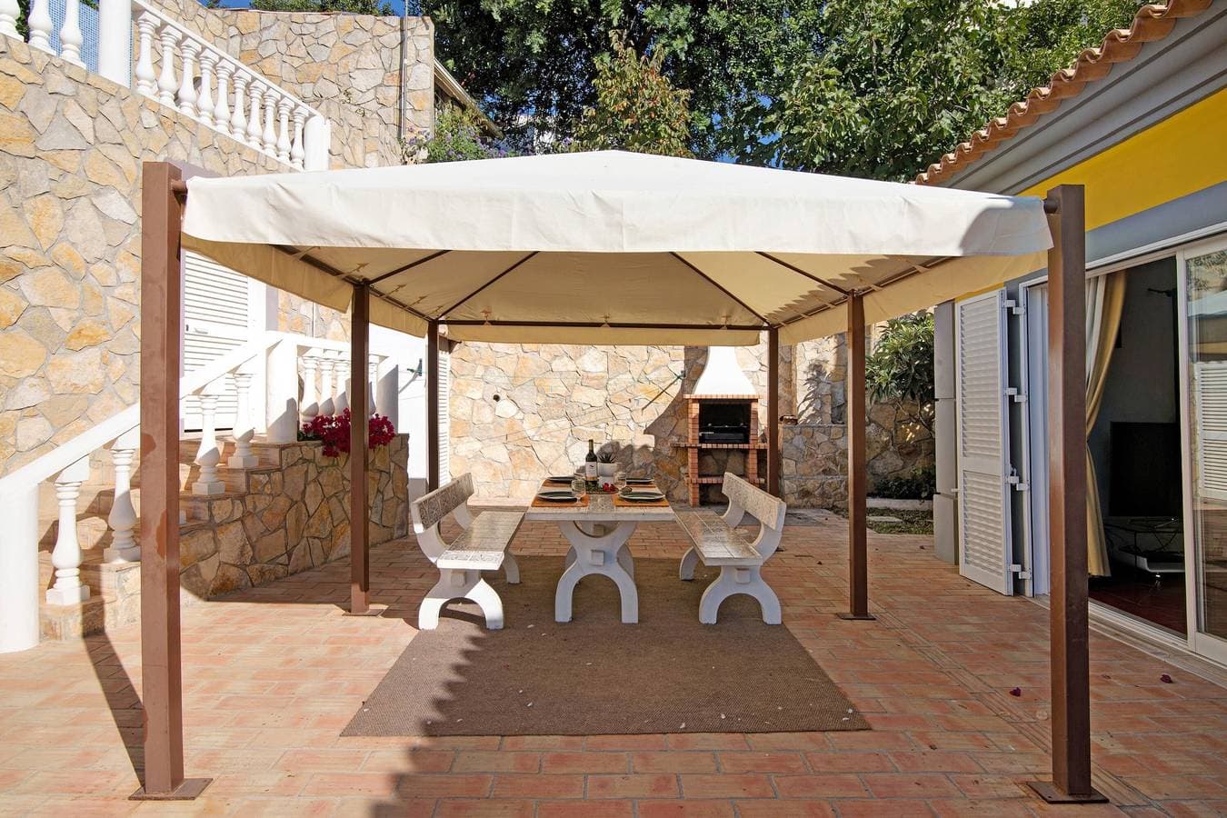 Foto 7 von 28: Ferienvilla Isabel mit Bergblick, WLAN, Klimaanlage, Pool, Garten und Grill