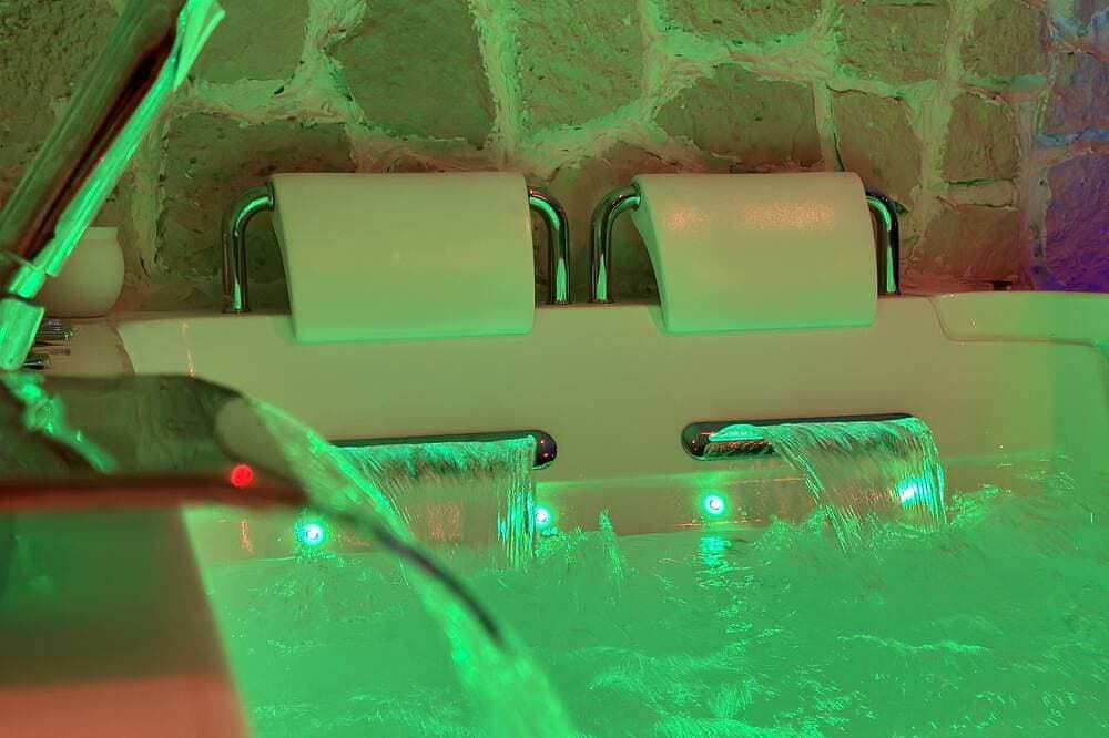 Foto 11 von 18: Love Room Avec Jacuzzi