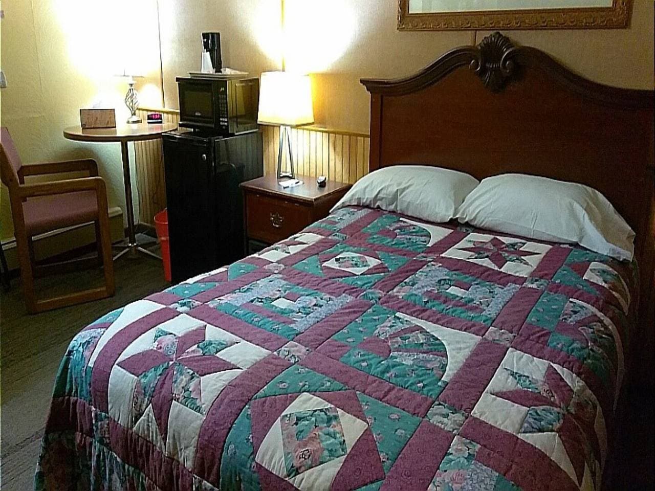 Queensize-Bett | Nichtraucher 1