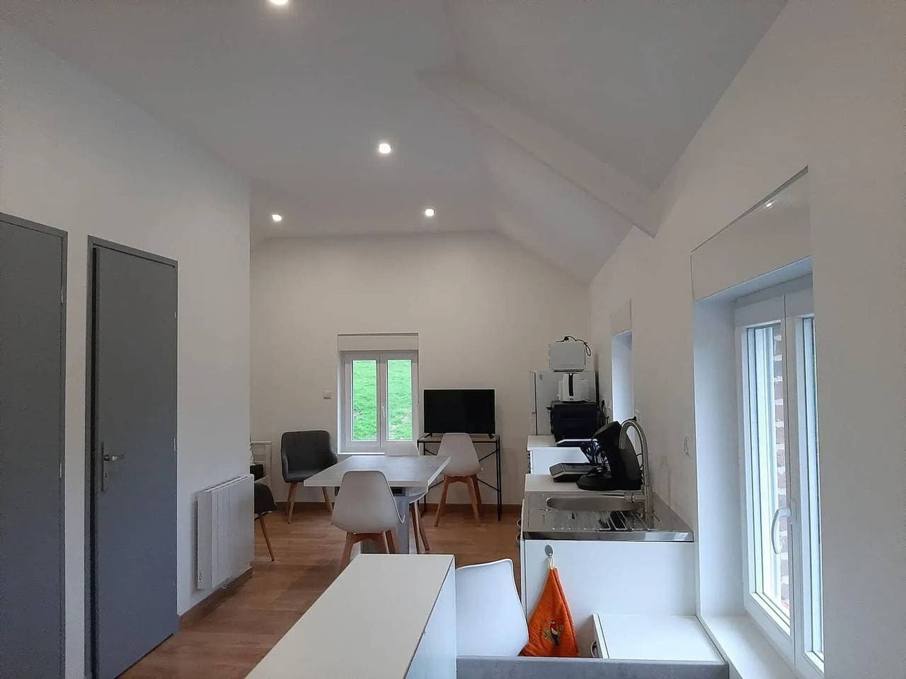 Foto 11 von 13: Gemütliches Studio in Barzy-en-Thiérache, 32 m² mit Terrasse
