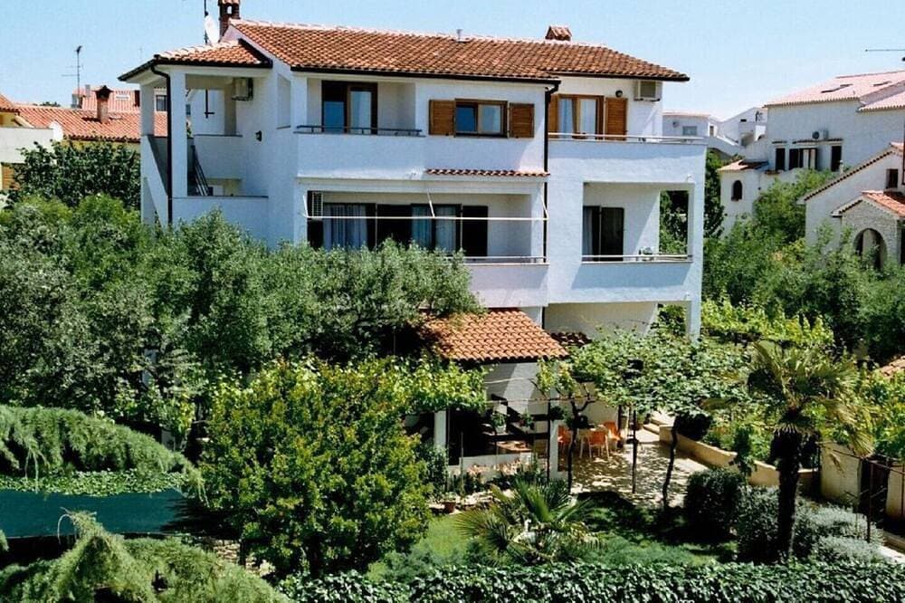 Klimatisierte Wohnung   250 m vom Strand mit eigenem Bootsliegeplaz 1
