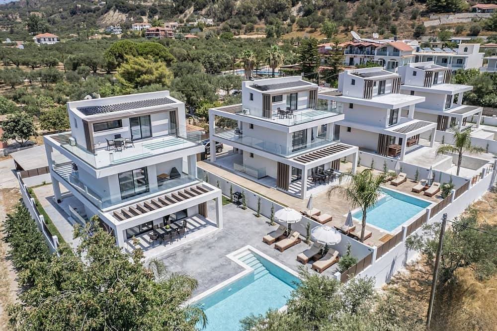 Infinity Holiday Villas - 4 Bedroom Villa with Private Pool 1