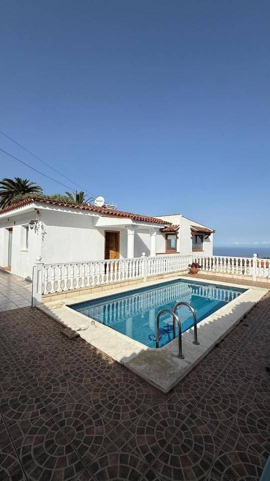 Foto 6 von 14: Three-Bedroom House