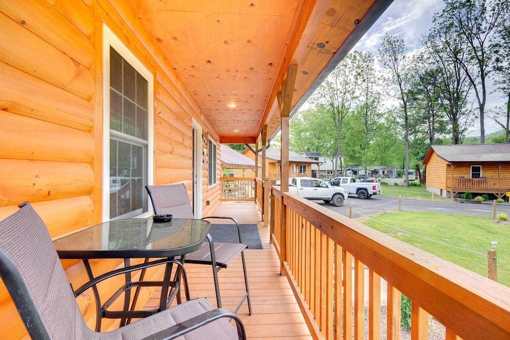 Foto 12 von 24: Neu! Gemütliche Hütte am Tuckaseegee River - In der Nähe von Tsali!