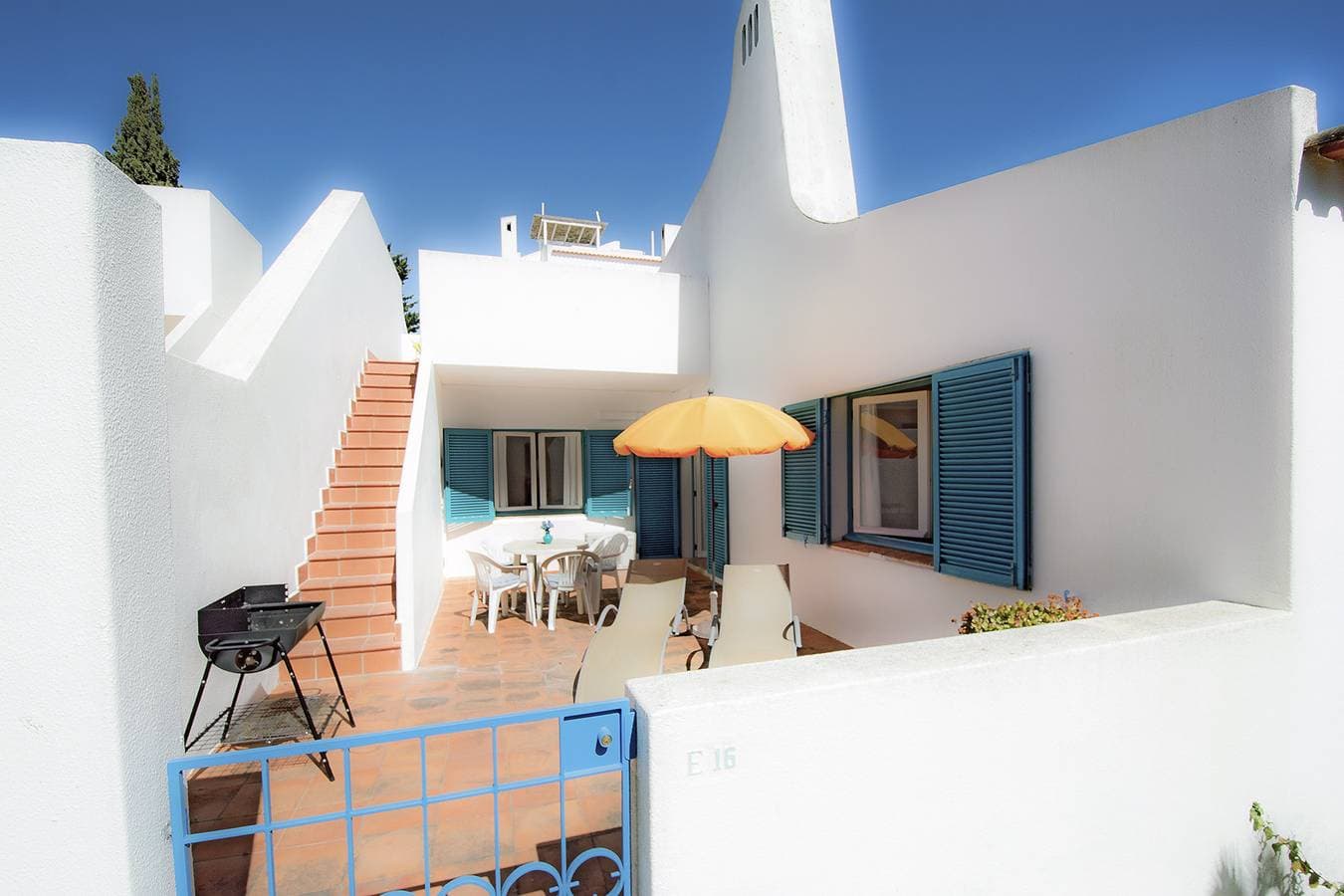 Foto 13 von 28: Casa Pastrano direkt am Strand und 3 Gemeinschaftspools
