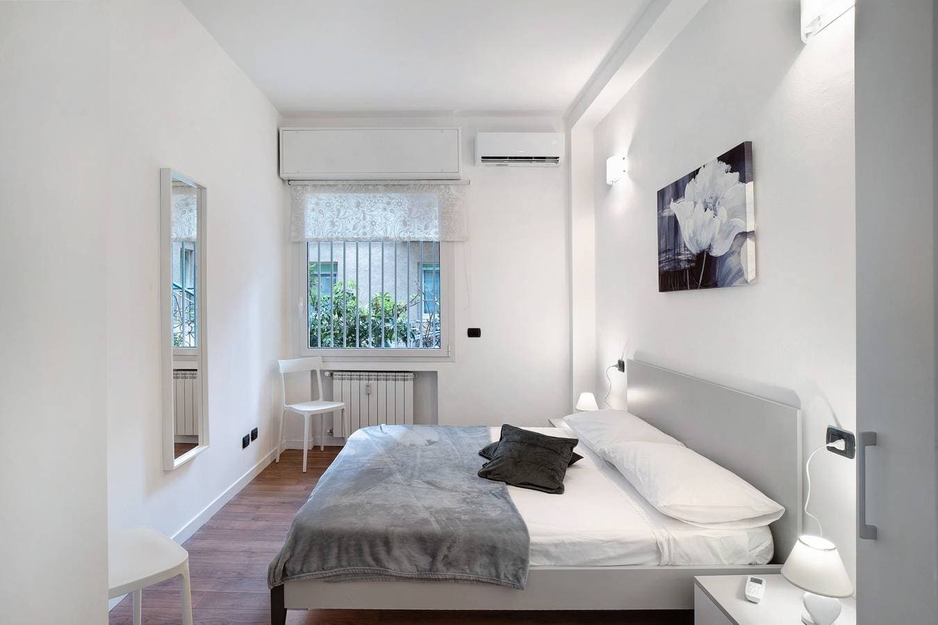 Foto 3 von 40: Ferienwohnung 'La Perla Grigia' mit gemeinsamer Terrasse, WLAN und Klimaanlage