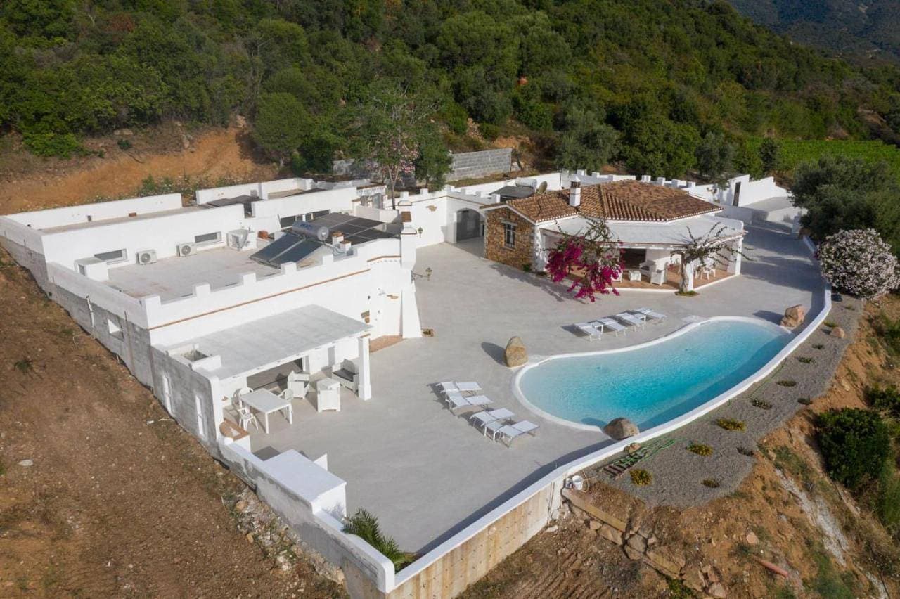 Foto 4 von 89: Villa with Private Pool