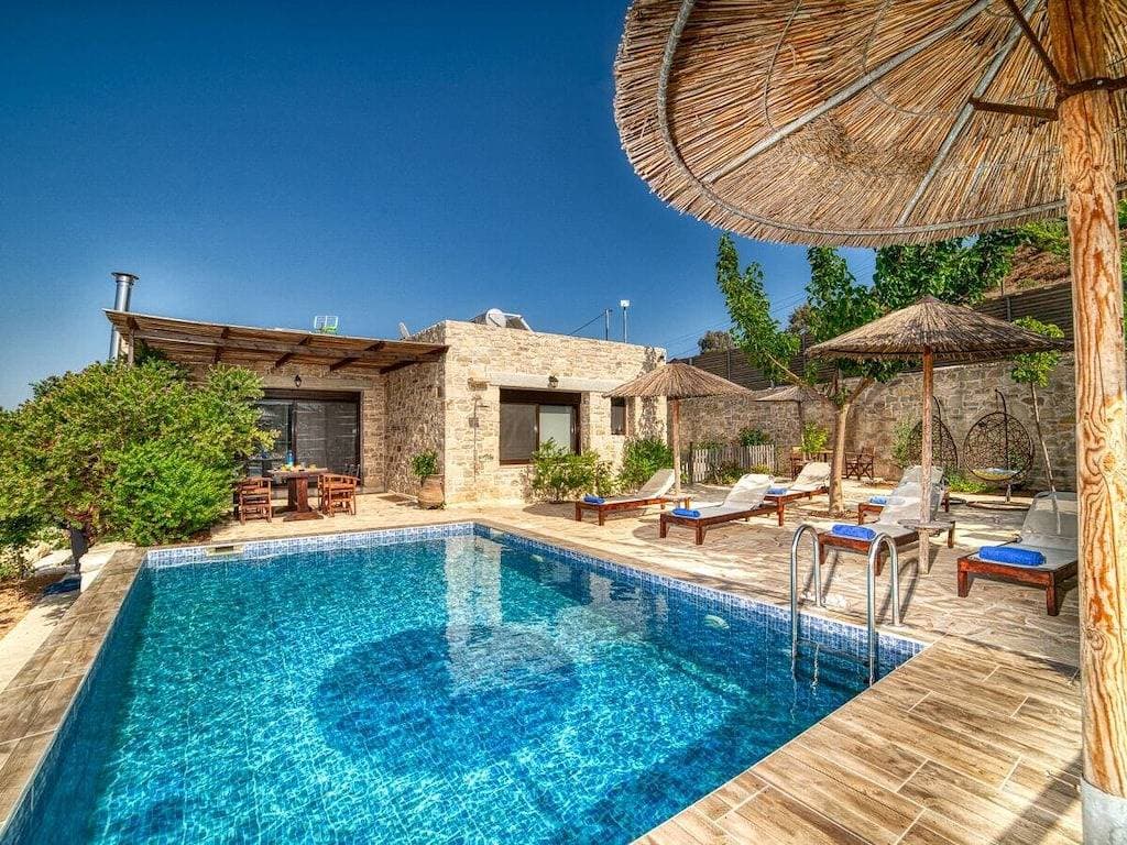 Villa in Kamilari mit Schwimmbecken 1