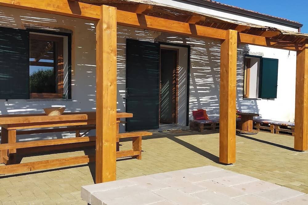 Old renovated farmhouse 300 meters from the sea 1