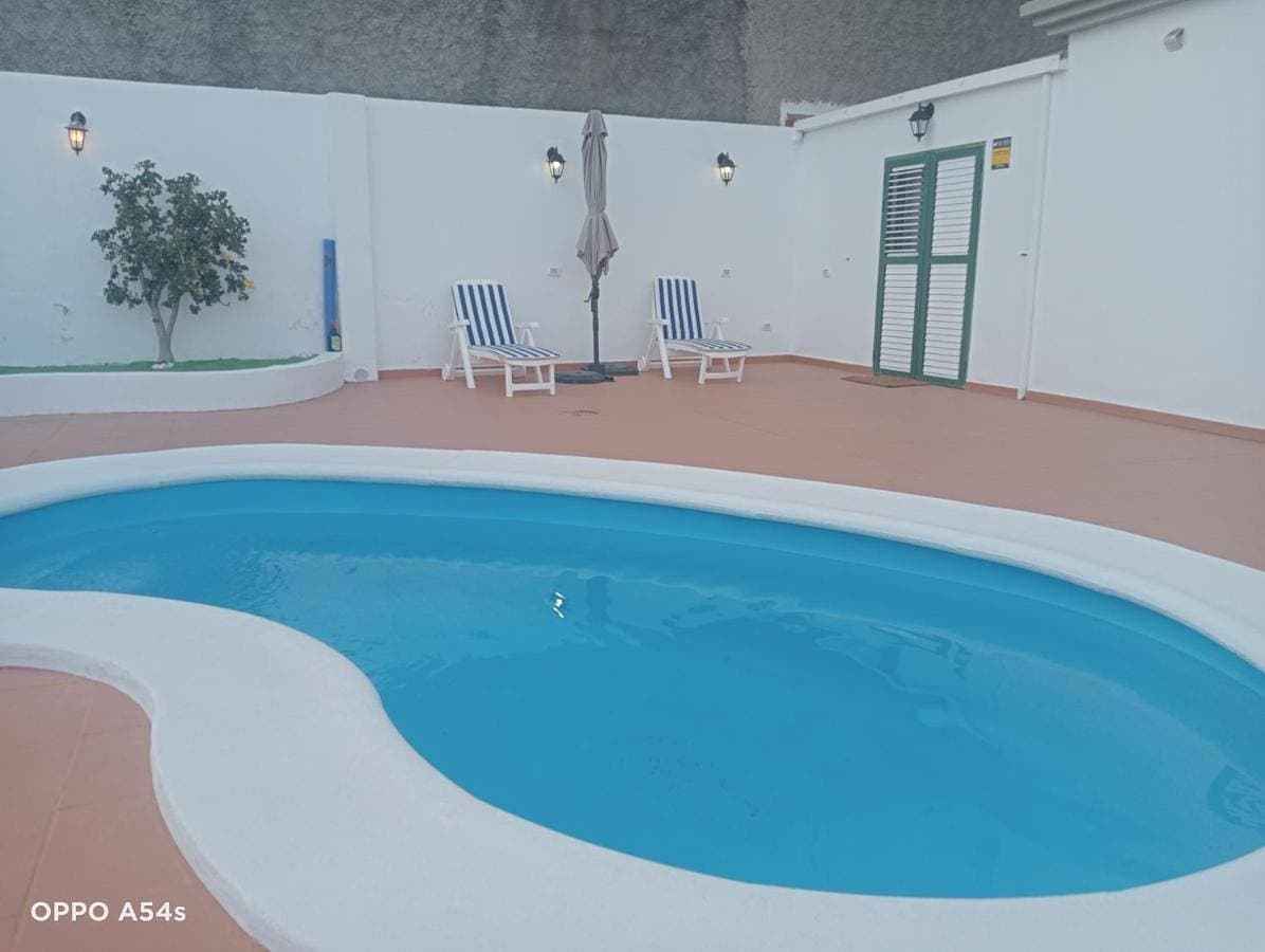 CASA TINA piscina privada 1