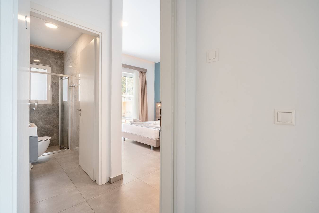 Foto 7 von 23: Ferienwohnung 'Tesoro Del Mare mit Privat Pool 1' mit Bergblick, WLAN und Klimaanlage