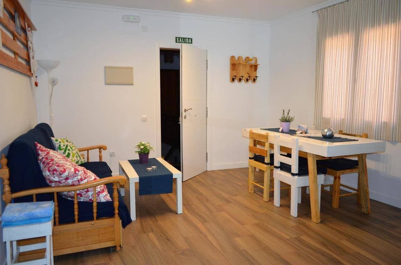 Foto 4 von 44: Two-Bedroom Apartment