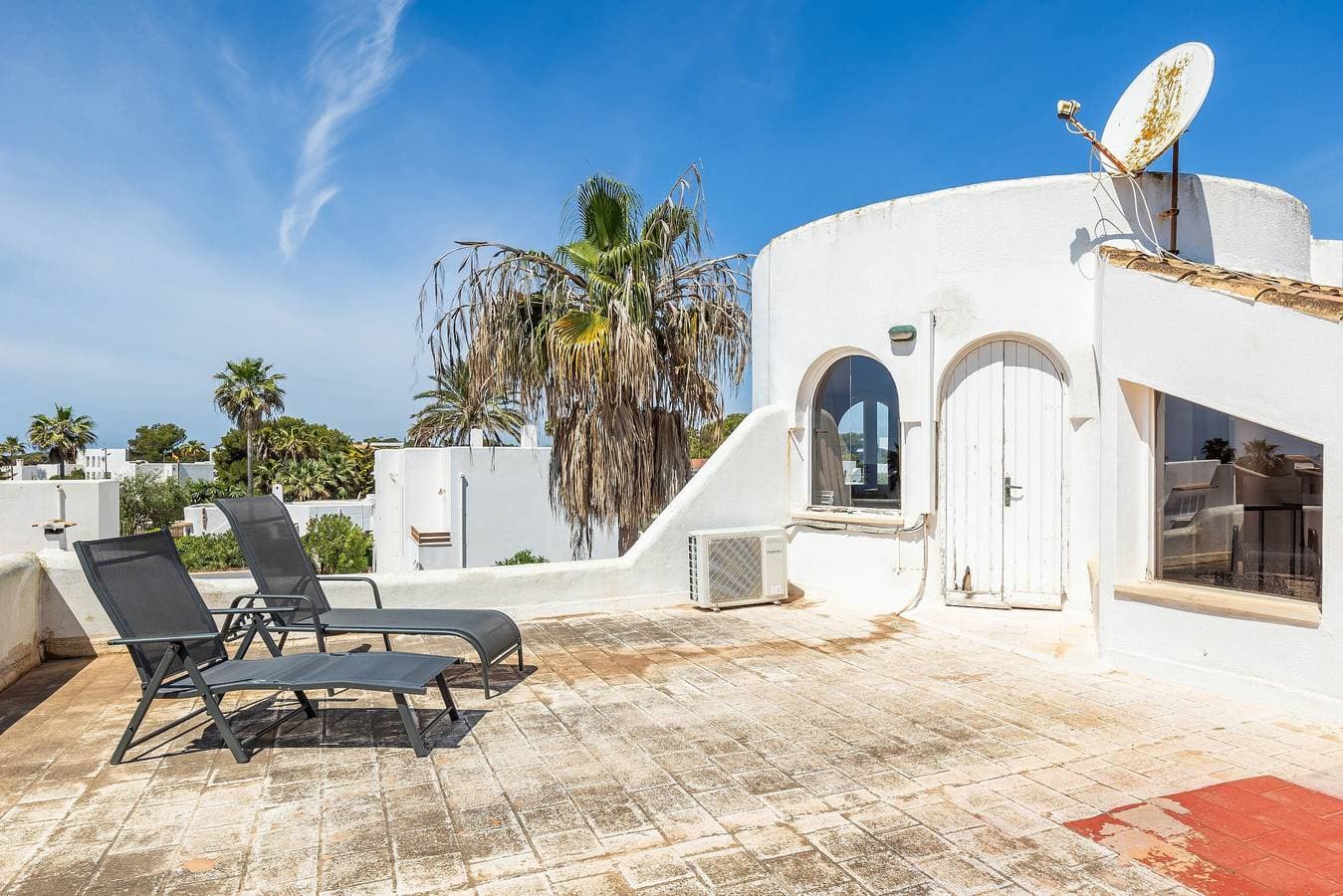 Foto 2 von 28: Villa 'Malik Mit Meerblick Und Pool' mit Meerblick, privater Terrasse und WLAN