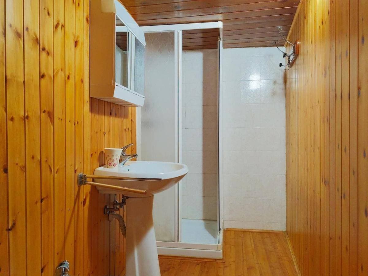 Foto 10 von 17: Two-Bedroom Apartment