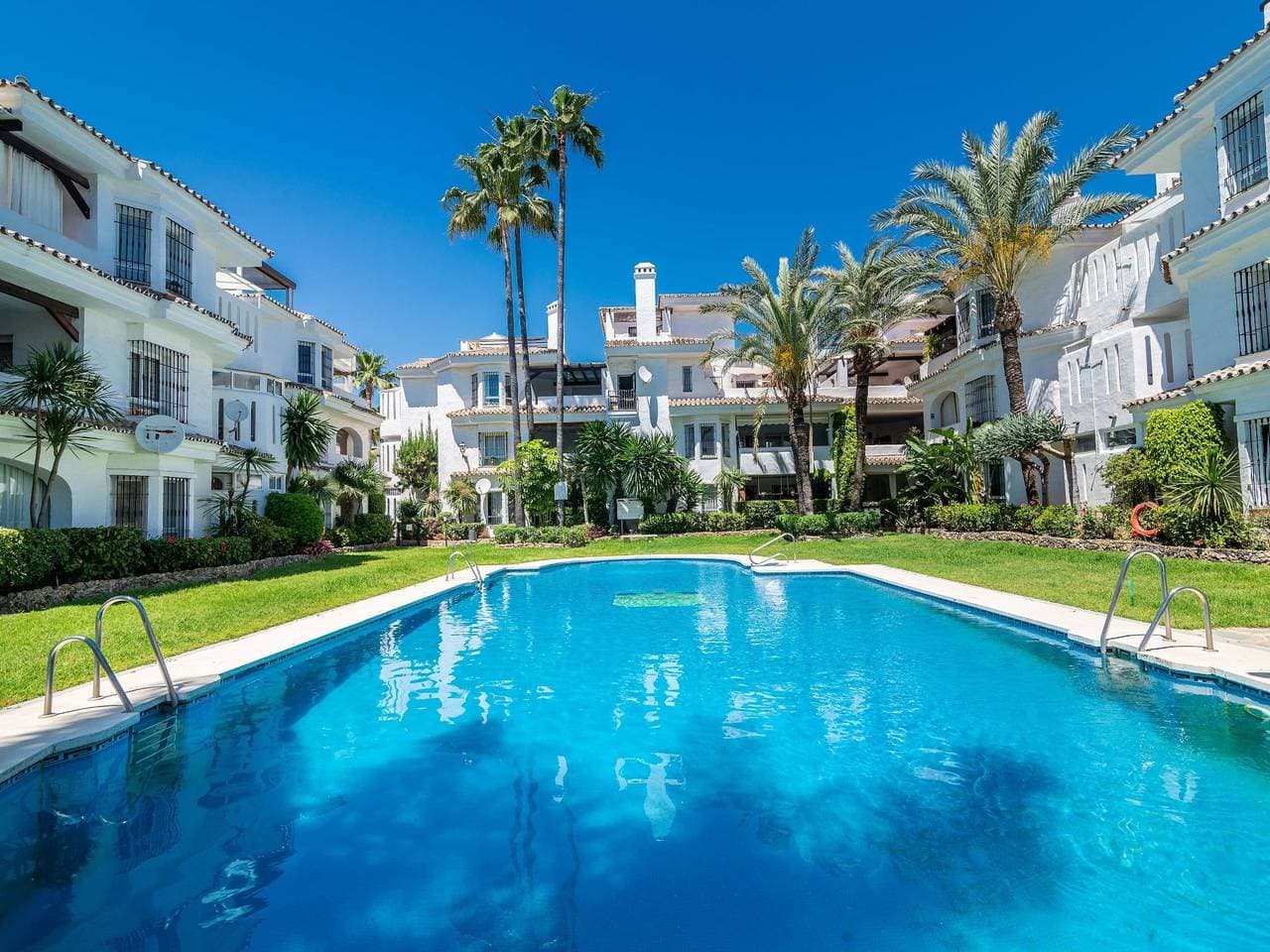 Foto 4 von 48: Top Renovated Penthouse in Sunny Los Naranjos ✔