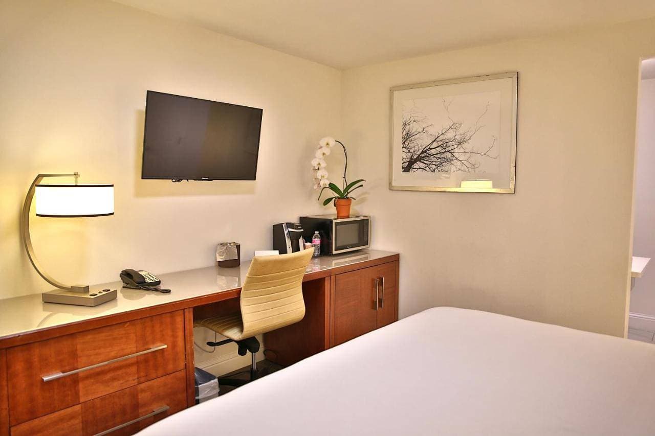 Foto 6 von 10: King Suite - Disability Access/Non-Smoking