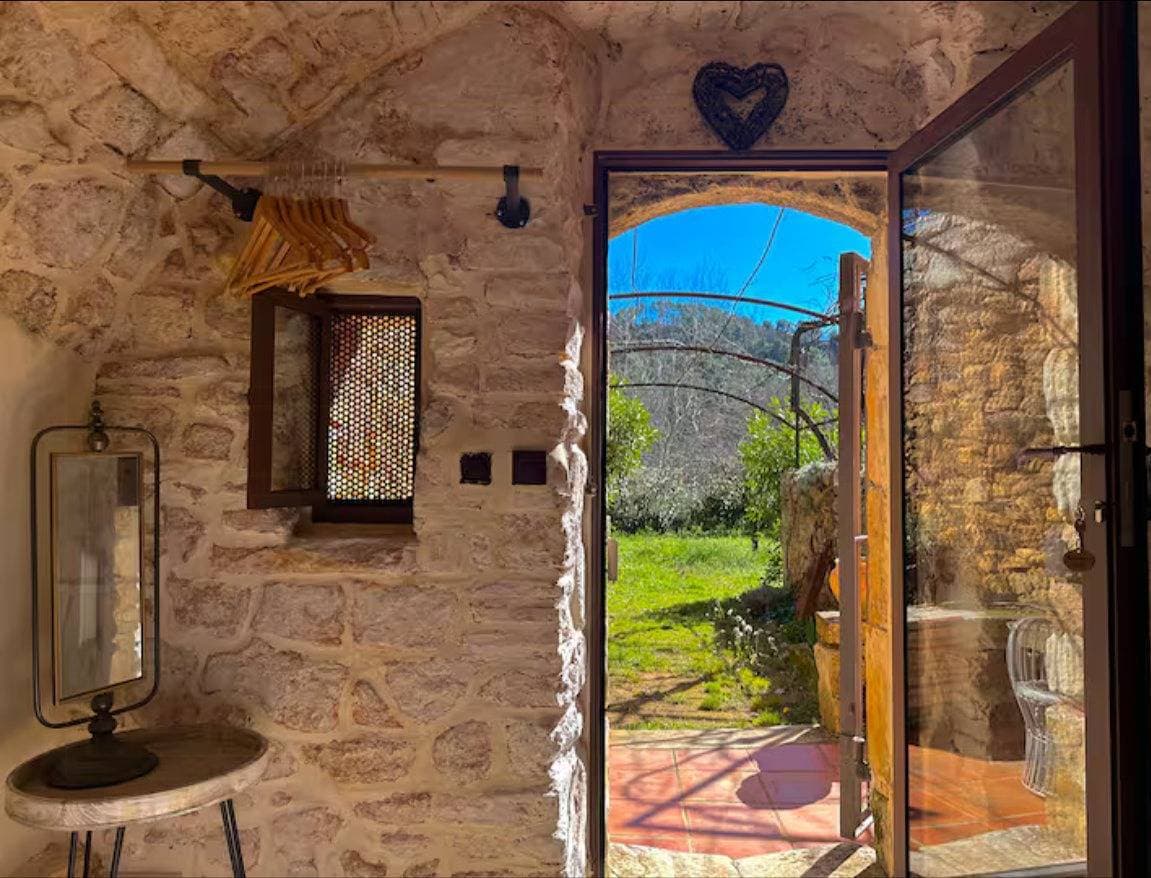 Foto 10 von 38: Bohème-Haus mit Blick auf Roussillon