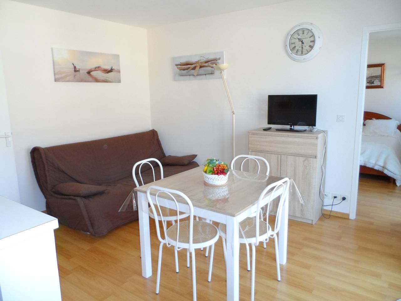 Foto 3 von 11: Cabourg: 2-Zimmer-Wohnung in Strandnähe mit Pool und Parkplatz