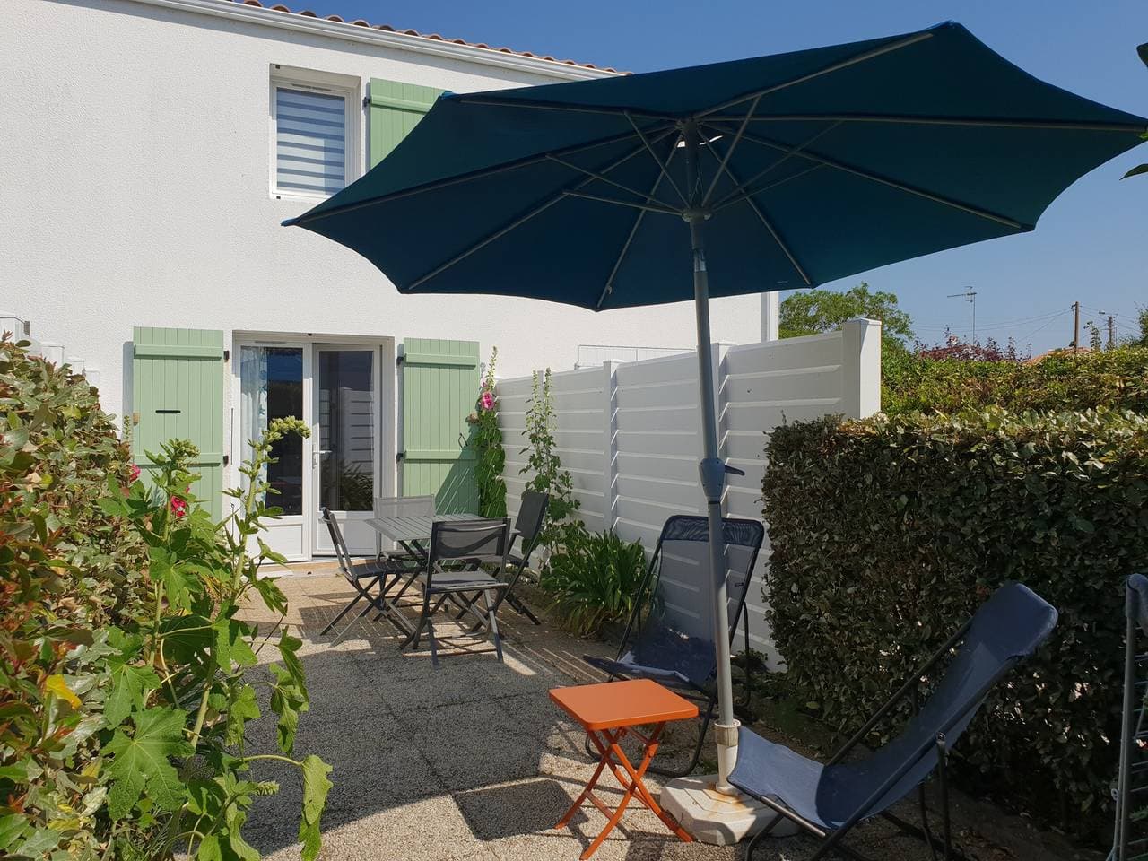 Komfortables Haus, Strand und Geschäfte zu Fuß erreichbar, Haustiere auf Anfrage erlaubt 1