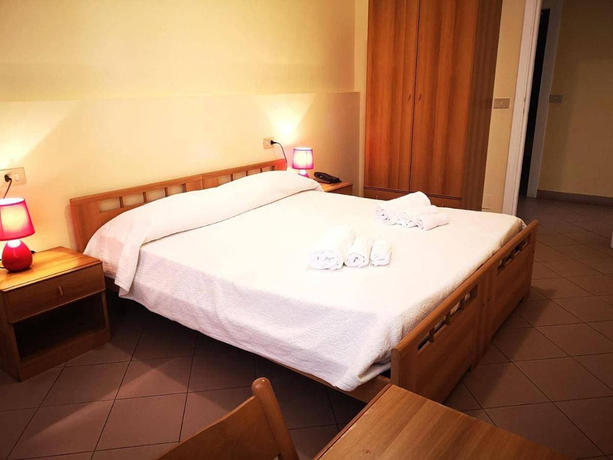 Foto 5 von 8: Economy Double Room