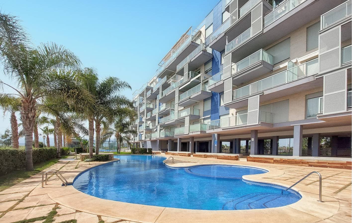 Foto 10 von 23: Apartment mit Meerblick, Pool und Terrasse