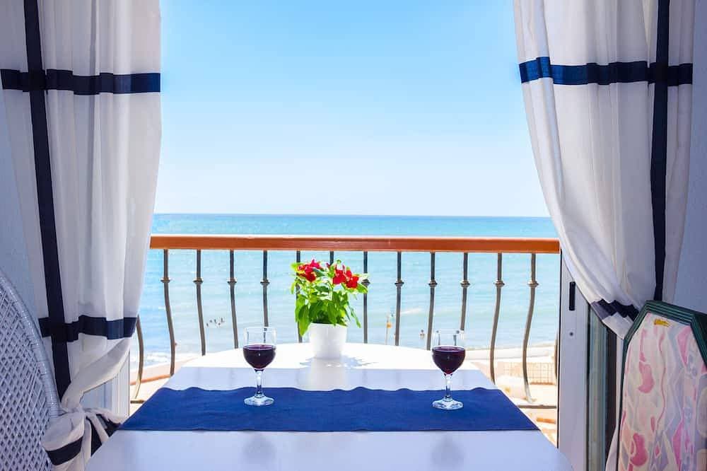 Apartment mit Pools in erster Strandlinie, atemberaubender Meerblick 1