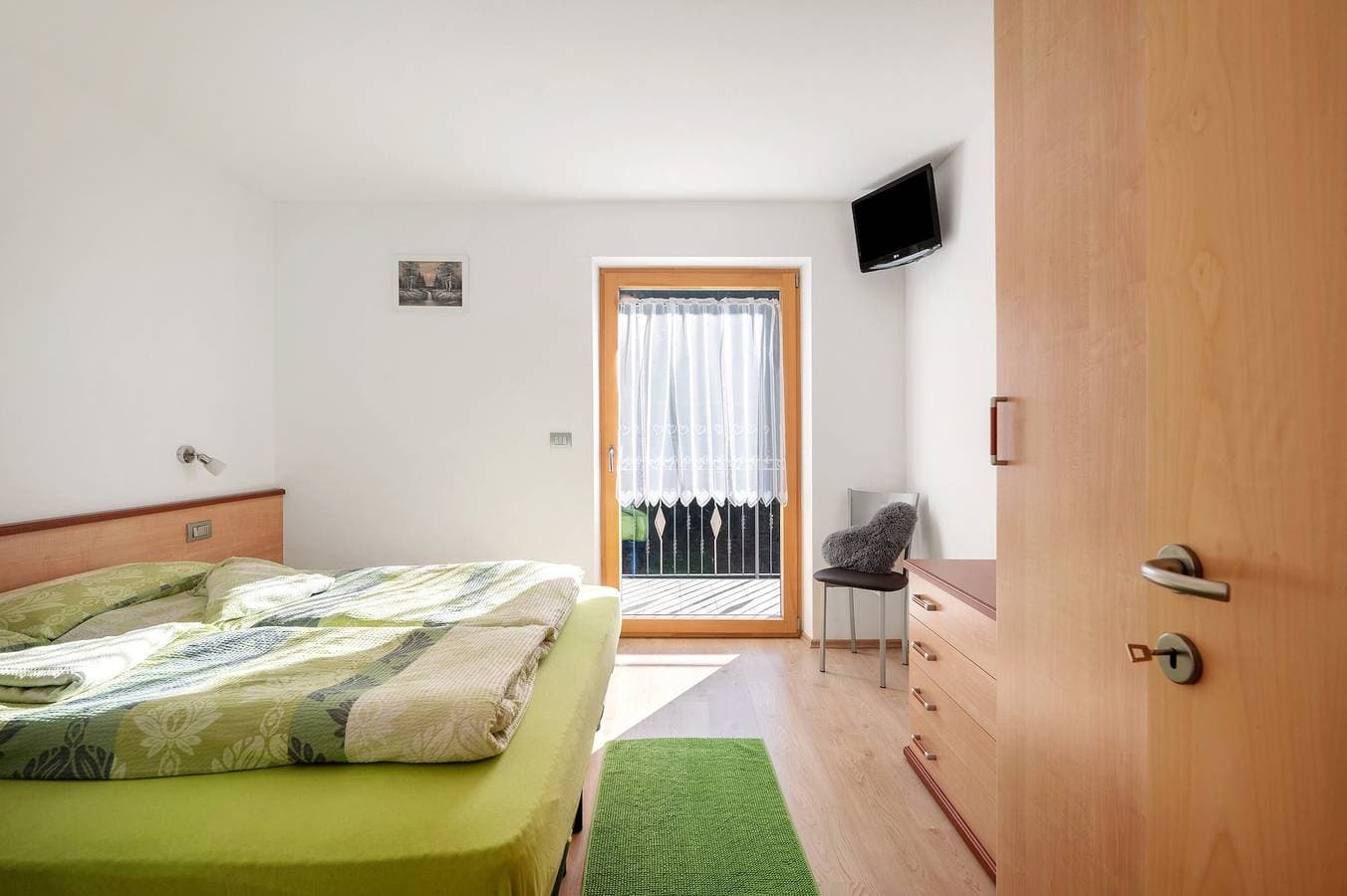 Foto 8 von 28: Bauernhof 'Innerjerberhof Neiderseit' mit Bergblick, Gemeinschaftsterrasse und WLAN