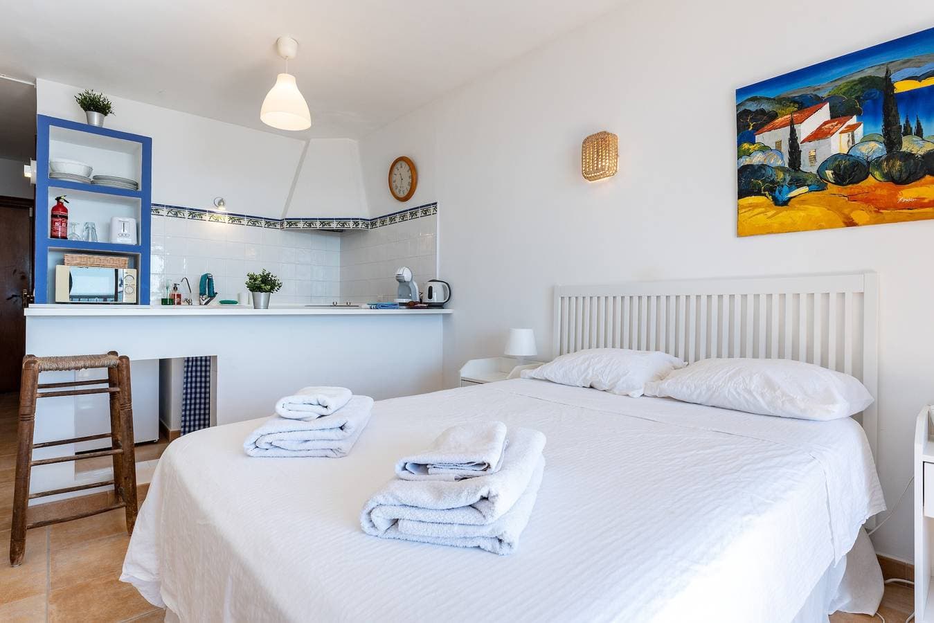 Foto 8 von 21: Einzimmerapartment 'Ventana al Mar' mit Terrasse zum Meer hin und Klimaanlage