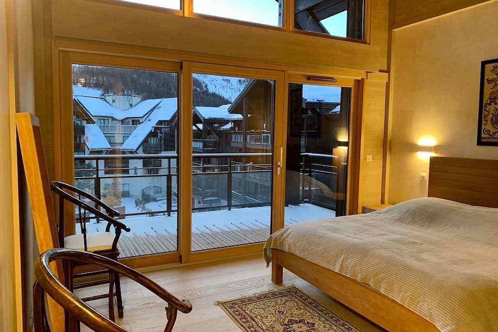 Foto 2 von 30: The Nánshān under-roof chalet: spacious, bright and ideally located in Auron.