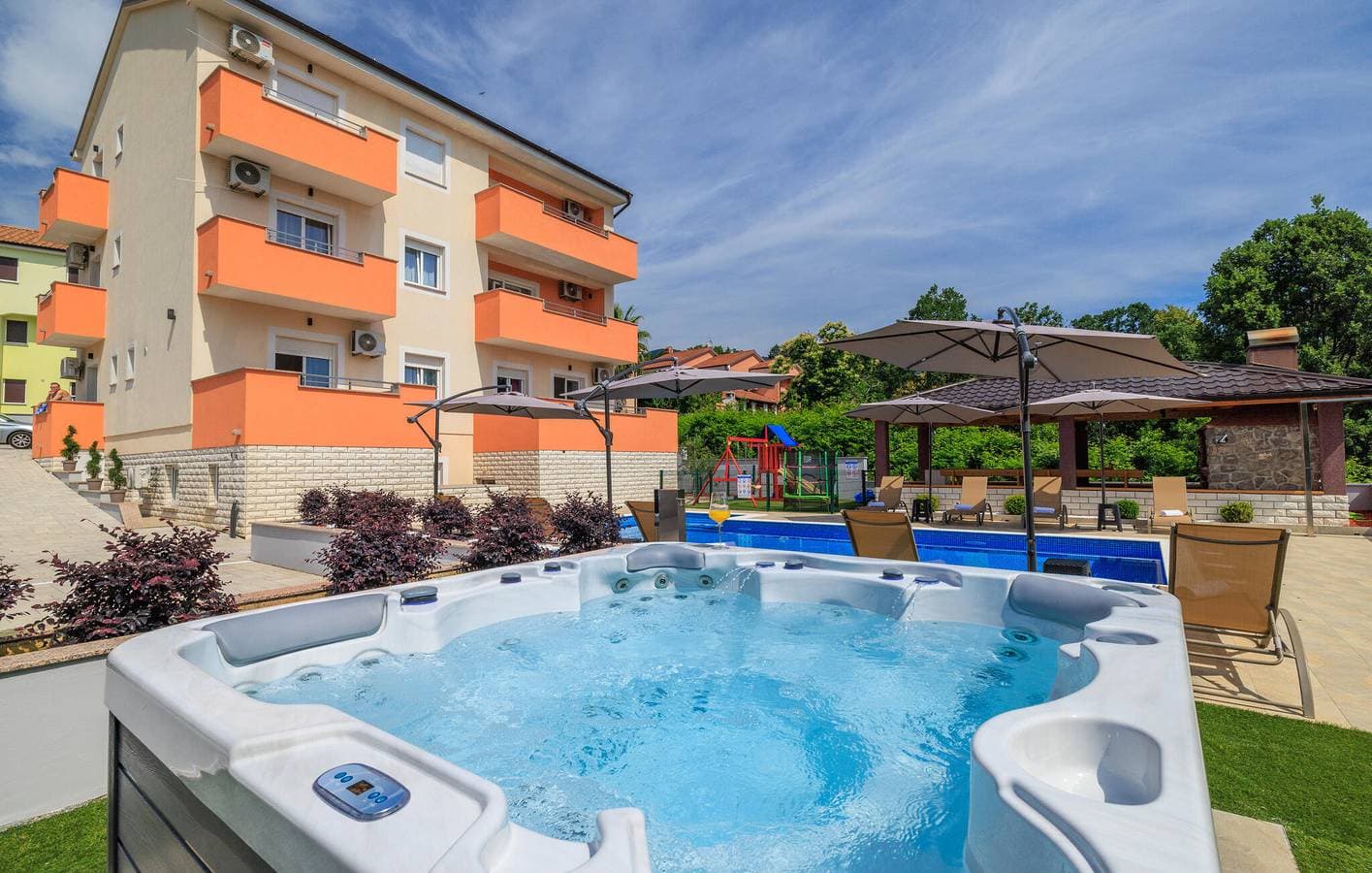 Foto 3 von 38: Gemütliches Apartment mit Meerblick, Terrasse, WLAN und Parkplatz – in der Nähe des Hundestrands