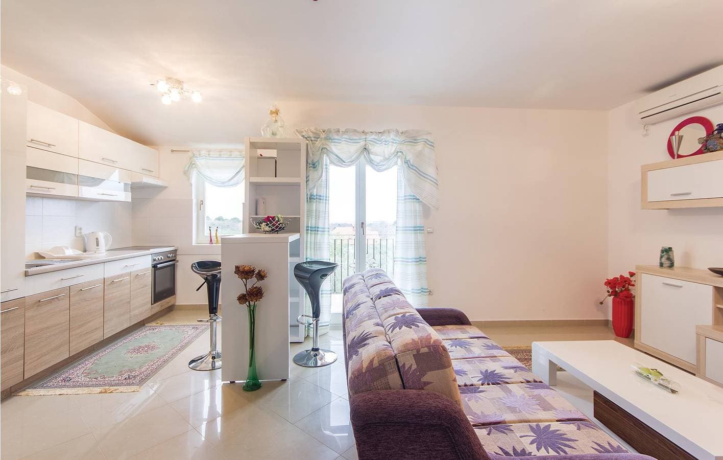 Foto 3 von 28: Gemütliche Ferienwohnung mit Pool und Terrasse, 2,5 km vom Stadtzentrum von Galizana entfernt