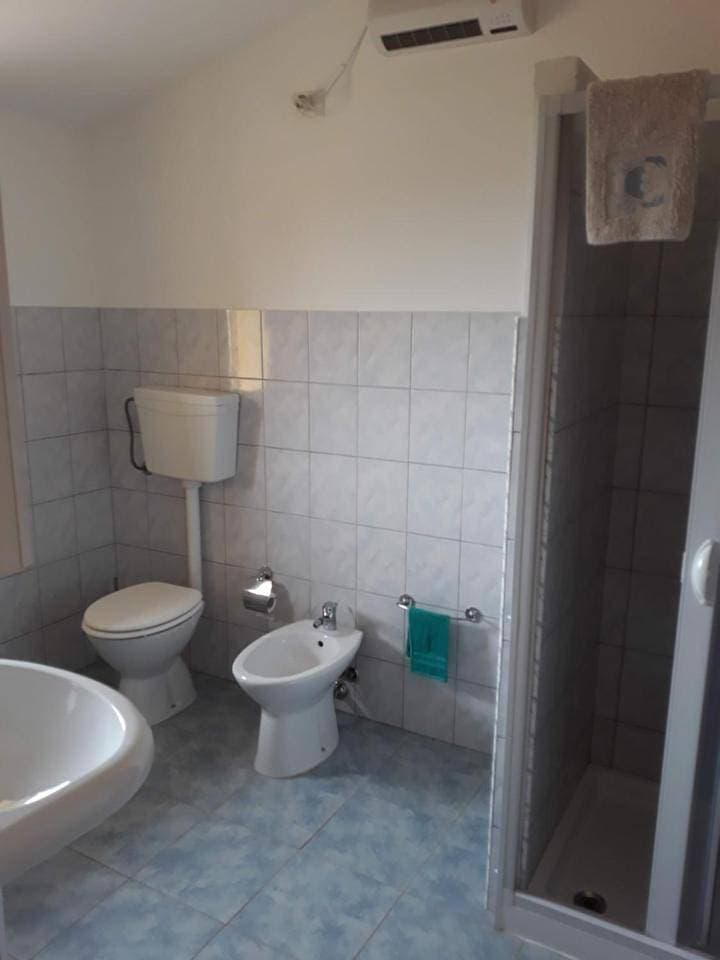 Foto 9 von 9: Double Room with Private Bathroom